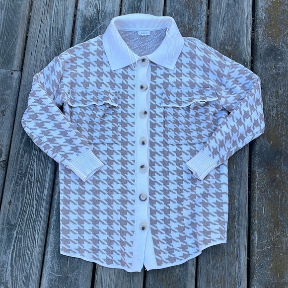 debut Sweaters - Debut Houndstooth Button Up Collared Cardigan